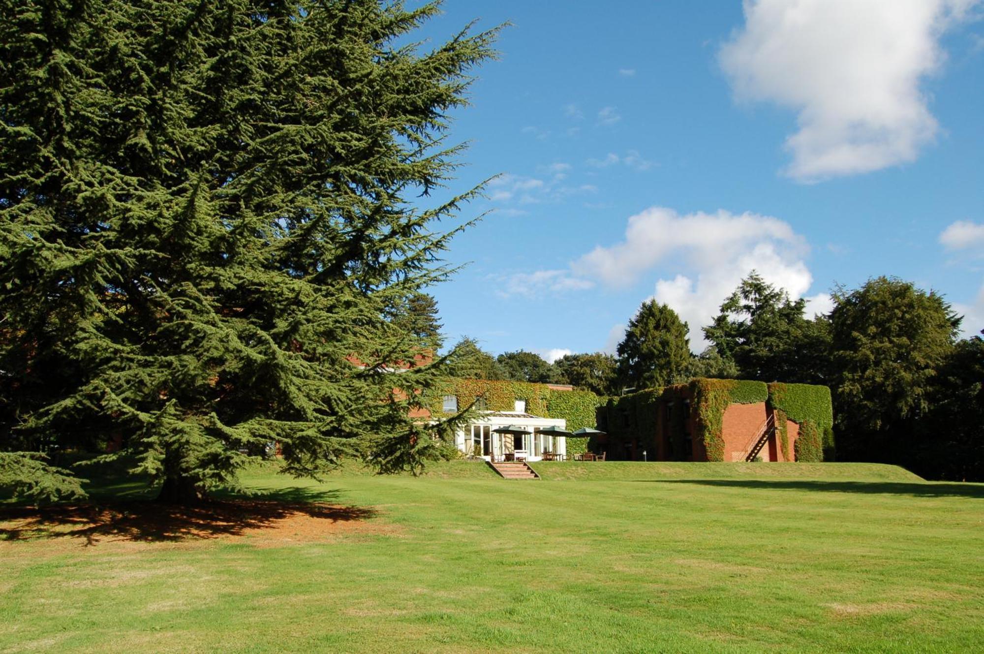 Lane End Hotel High Wycombe Exterior photo