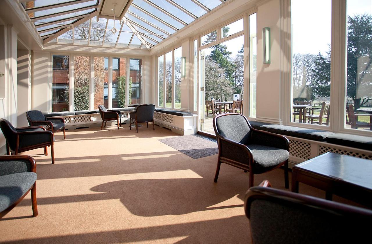 Lane End Hotel High Wycombe Exterior photo